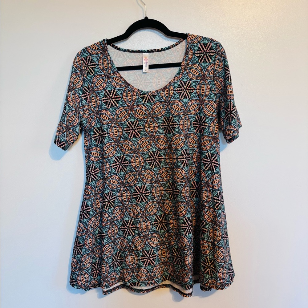 LulaRoe geometric short sleeve tunic size medium